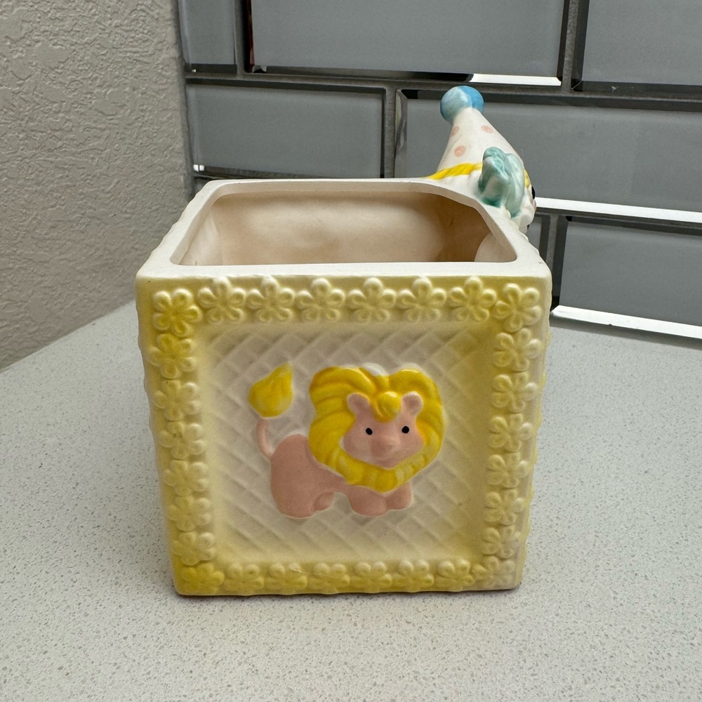 Vintage Baby Nursery Planter Clown Lion Elephant Seal Giraffe MCM 1950s Napco - Picture 3 of 12